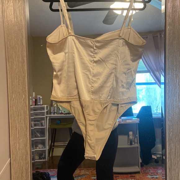 Satin tank body suit - Picture 4 of 4